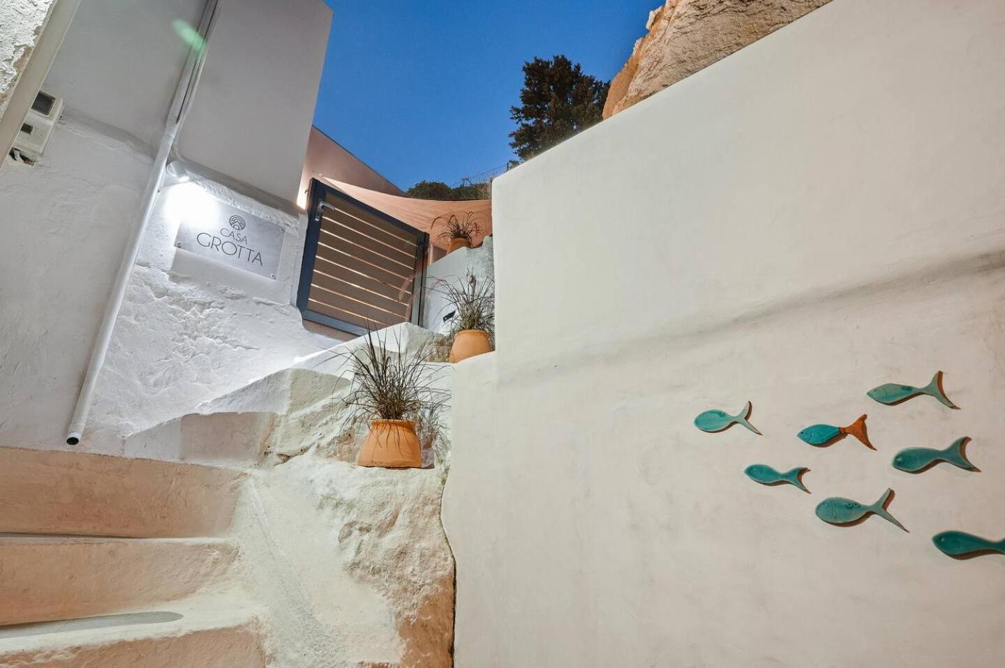 Casa Grotta With Sea & Cave View Hotel Матала Екстериор снимка